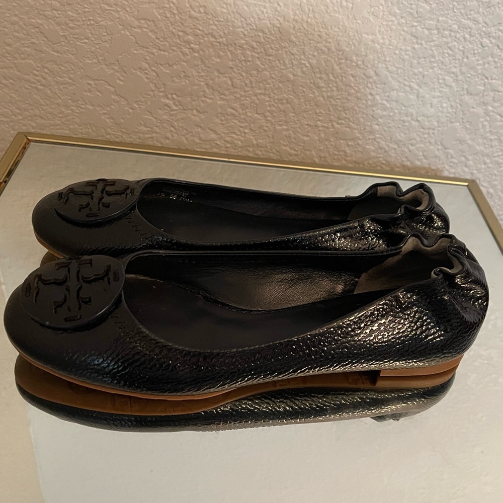 Tory Burch Black patent leather flats 7.5
